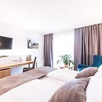 Und Therme Nova 4*