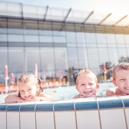 Und Therme Nova 4*