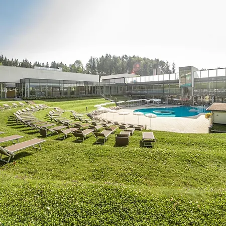 Hotel Und Therme Nova 4*
