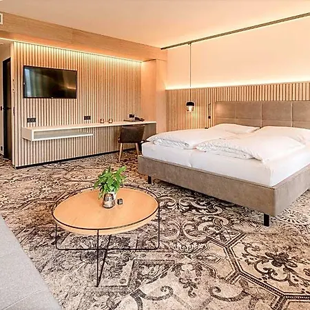 호텔 Und Therme Nova 4*