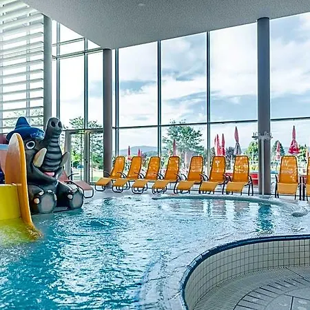 Und Therme Nova 호텔 4*