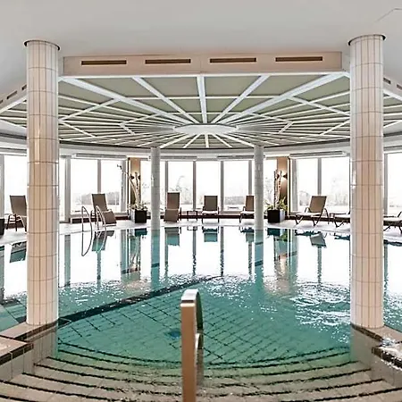 Und Therme Nova 4*