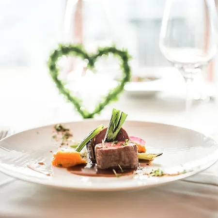 Hotel Und Therme Nova 4*