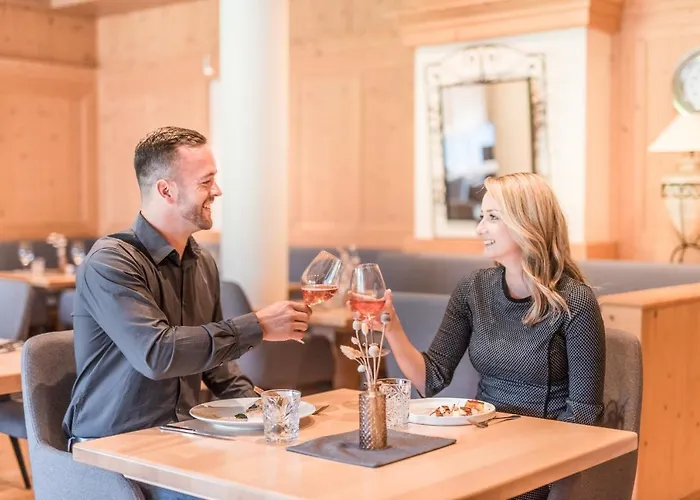 Отель Und Therme Nova 4*